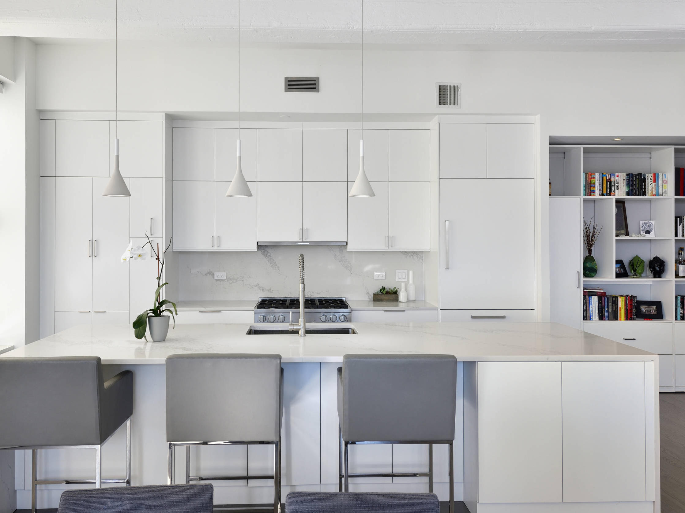 European Modern Style Eco-Friendly MFC White Kitchen Cabinets