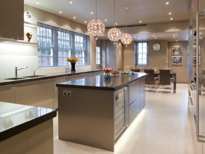 Modern New Design With Champagne Gold Lacquer Finish Kitchen Cabinets Joinery